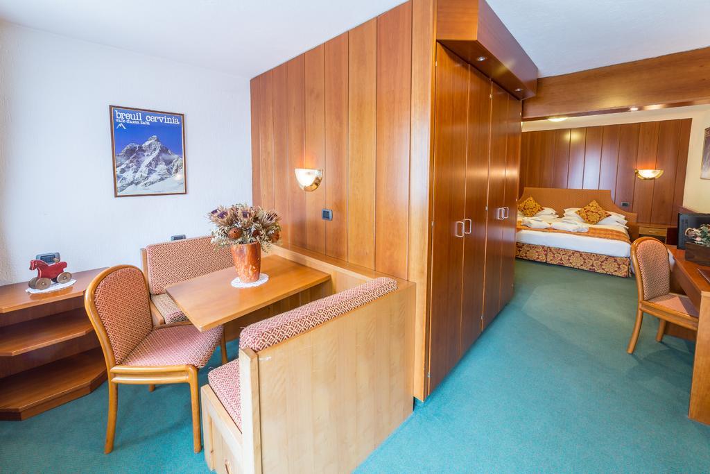 Excelsior Planet Hotell Breuil-Cervinia Exteriör bild
